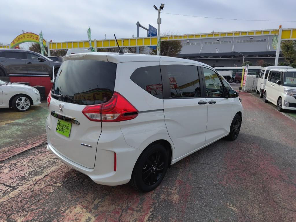 フリードハイブリッドハイブリッドＧブラックスタイルの写真 11