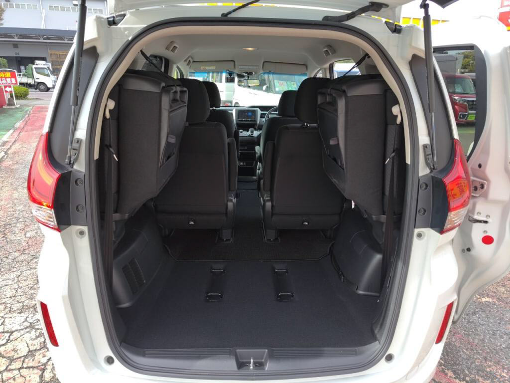 フリードハイブリッドハイブリッドＧブラックスタイルの写真 24