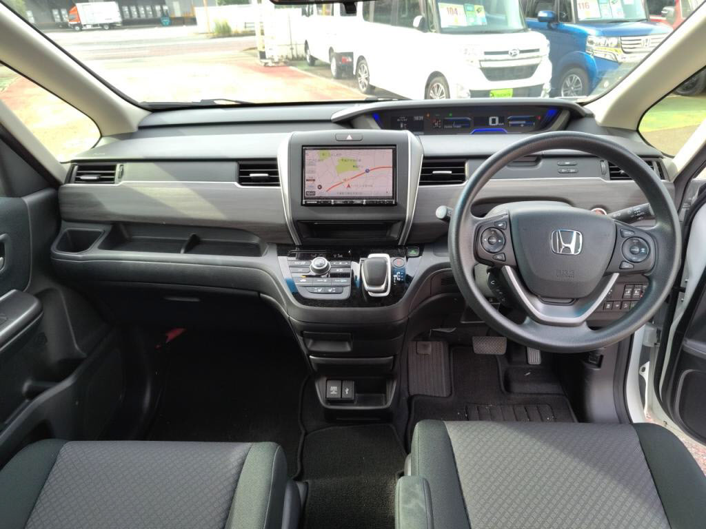 フリードハイブリッドハイブリッドＧブラックスタイルの写真 3