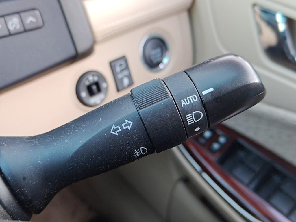 クラウンロイヤルサルーンの写真 16