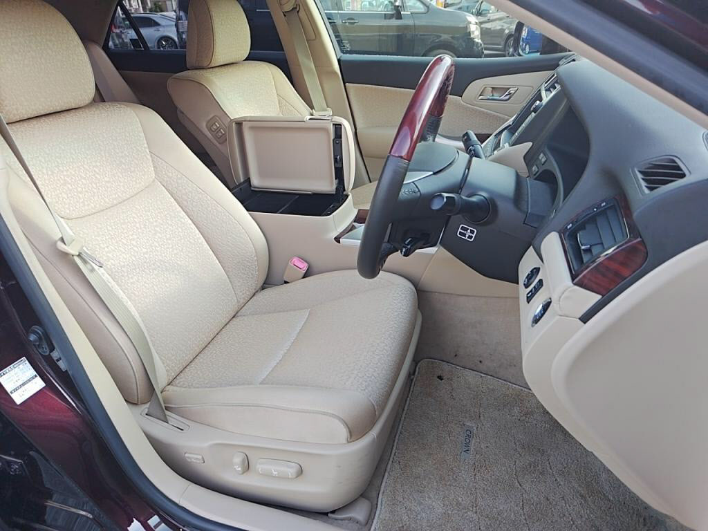 クラウンロイヤルサルーンの写真 21