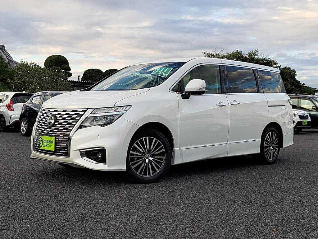 ニッサン　エルグランド　ハイウェイスターＳ