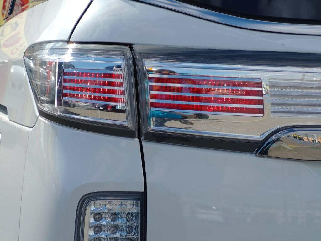 エルグランドハイウェイスターＳの写真 12