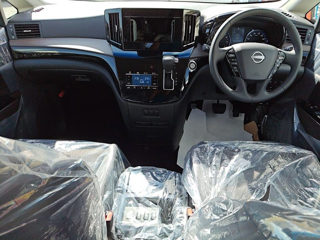 エルグランドハイウェイスターＳの写真 3