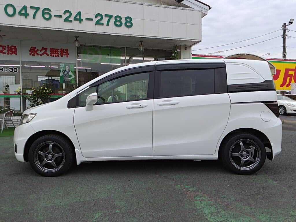 フリードスパイクＧジャストセレクションの写真 12