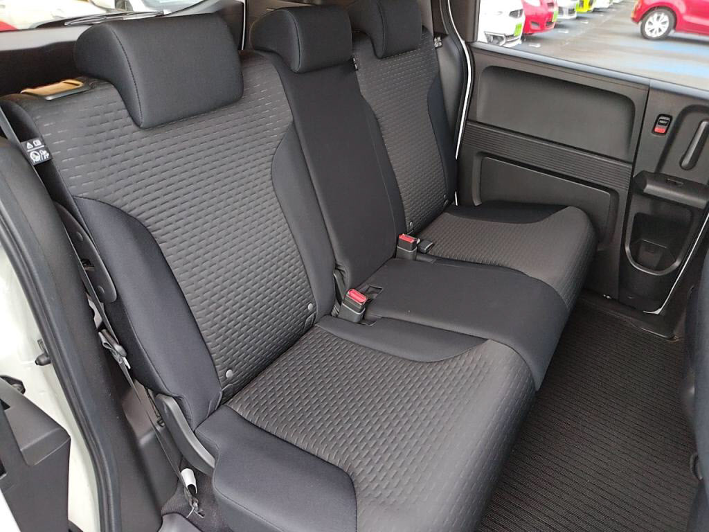 フリードスパイクＧジャストセレクションの写真 22