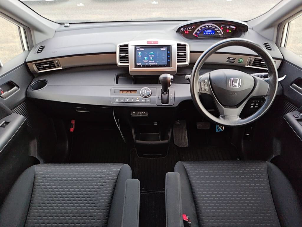 フリードスパイクＧジャストセレクションの写真 3