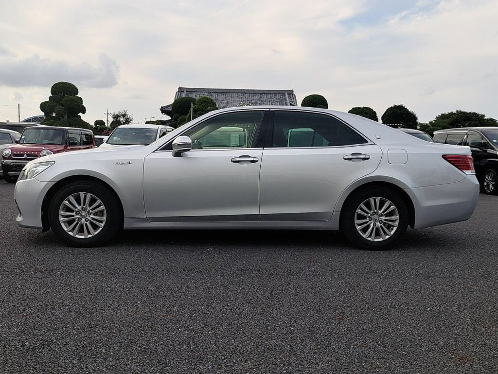 クラウンハイブリッドハイブリッドロイヤルサルーンの写真 11