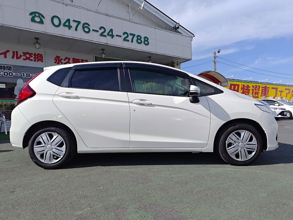 フィット１３Ｇ・Ｆの写真 11