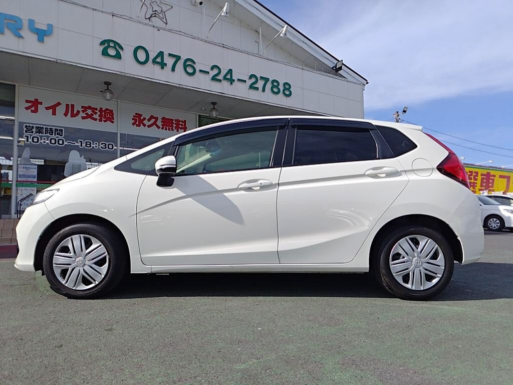 フィット１３Ｇ・Ｆの写真 12