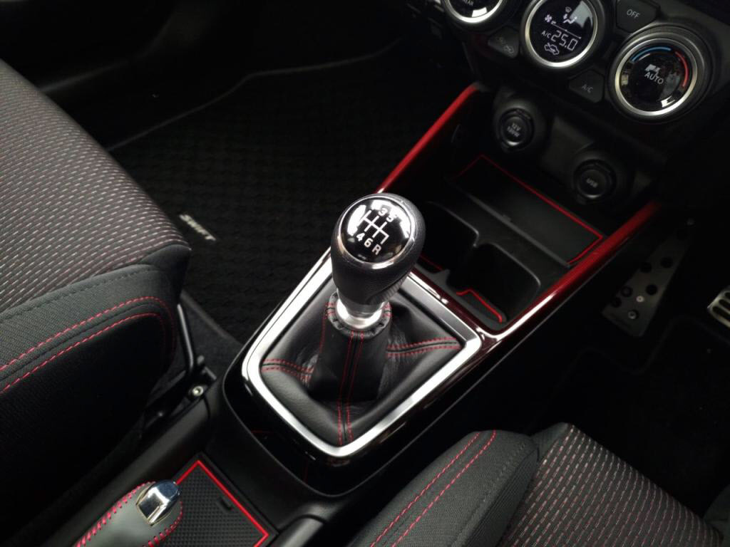 スイフトスポーツスポーツの写真 15