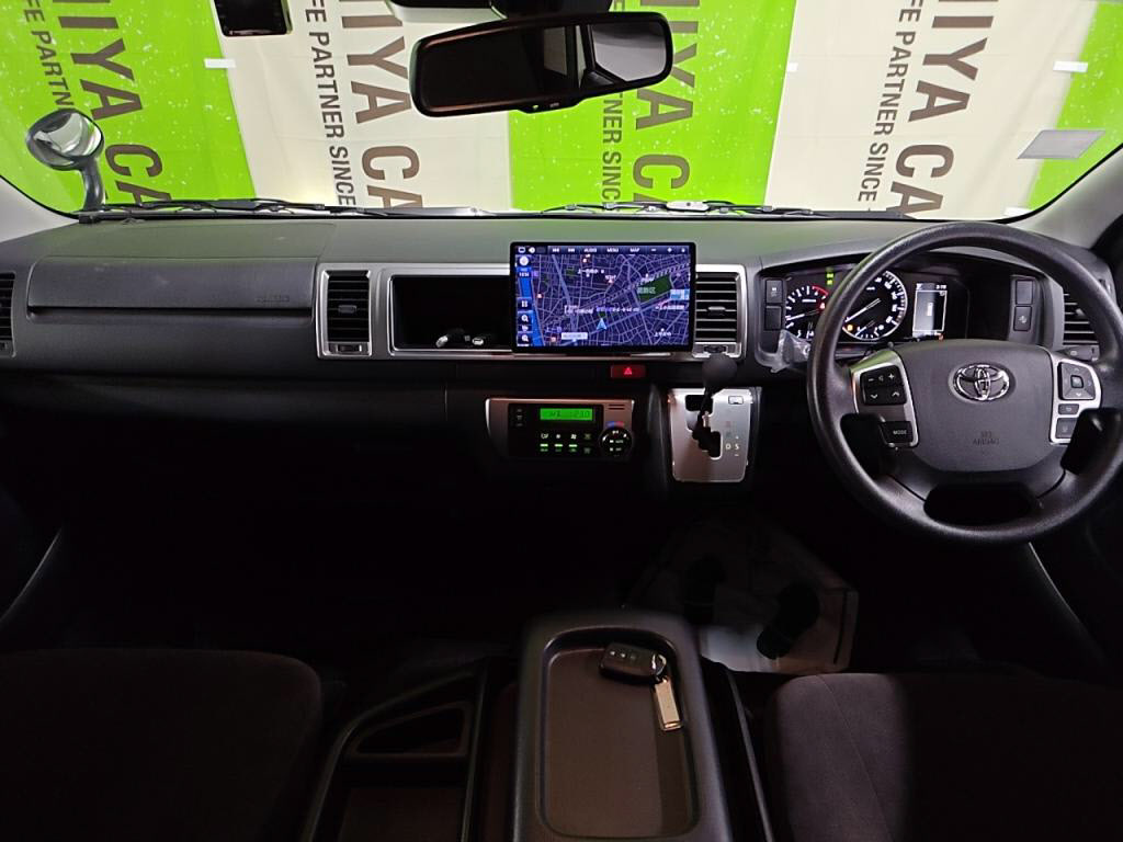 ハイエースワゴンＧＬの写真 3