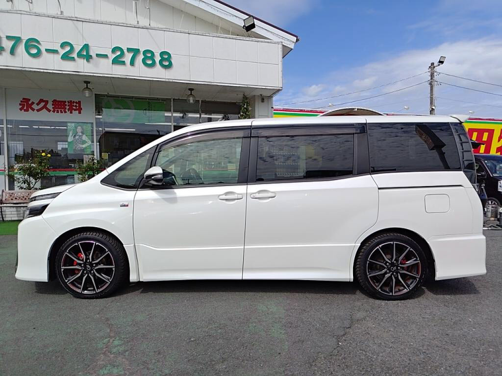 ヴォクシーＺＳ＿Ｇｓの写真 12