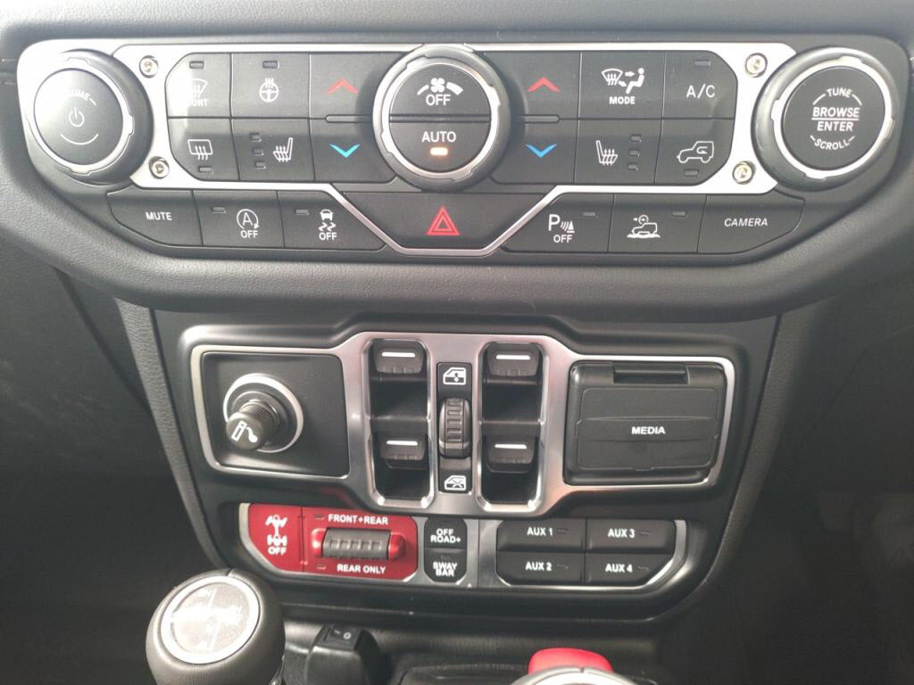 ジープラングラーアンリミテッドルビコンの写真 16