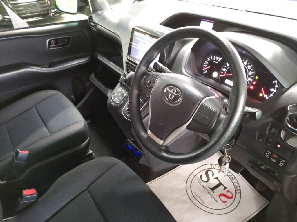 ノアＸの写真 13