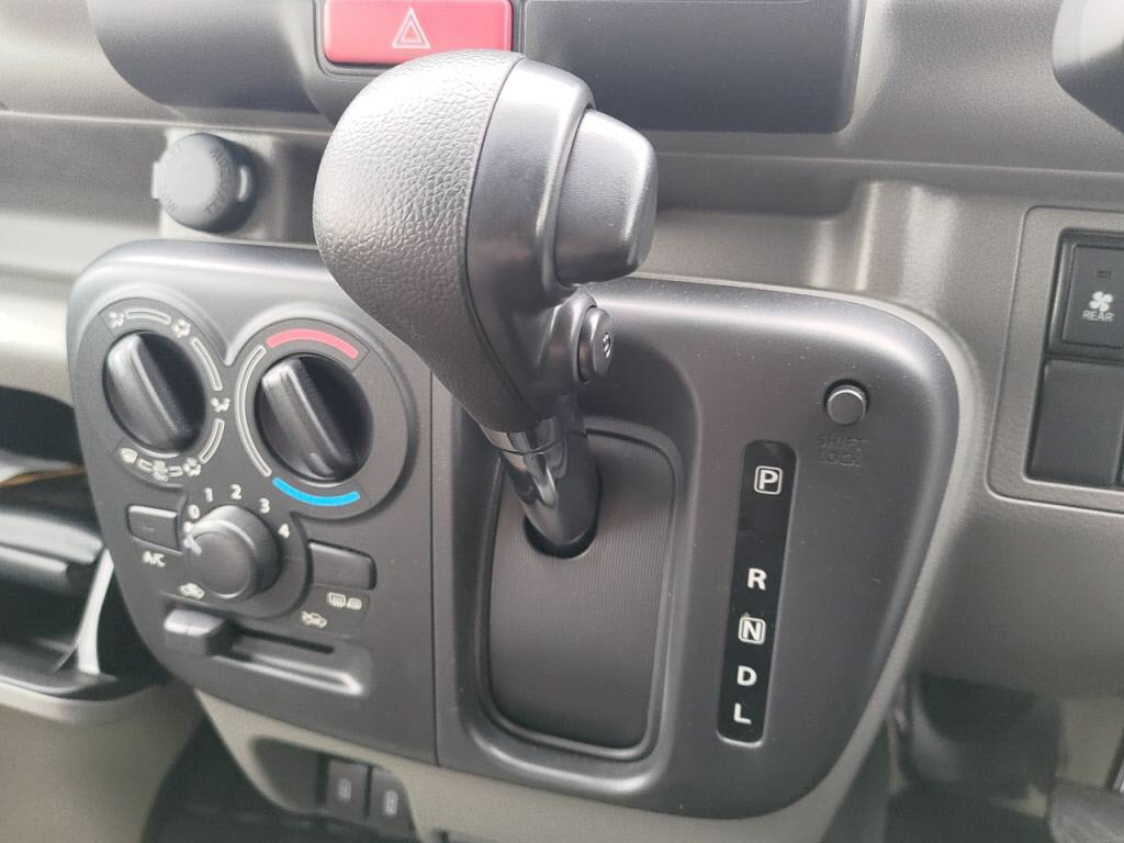 ミニキャブバン４ＷＤブラボーターボの写真 15