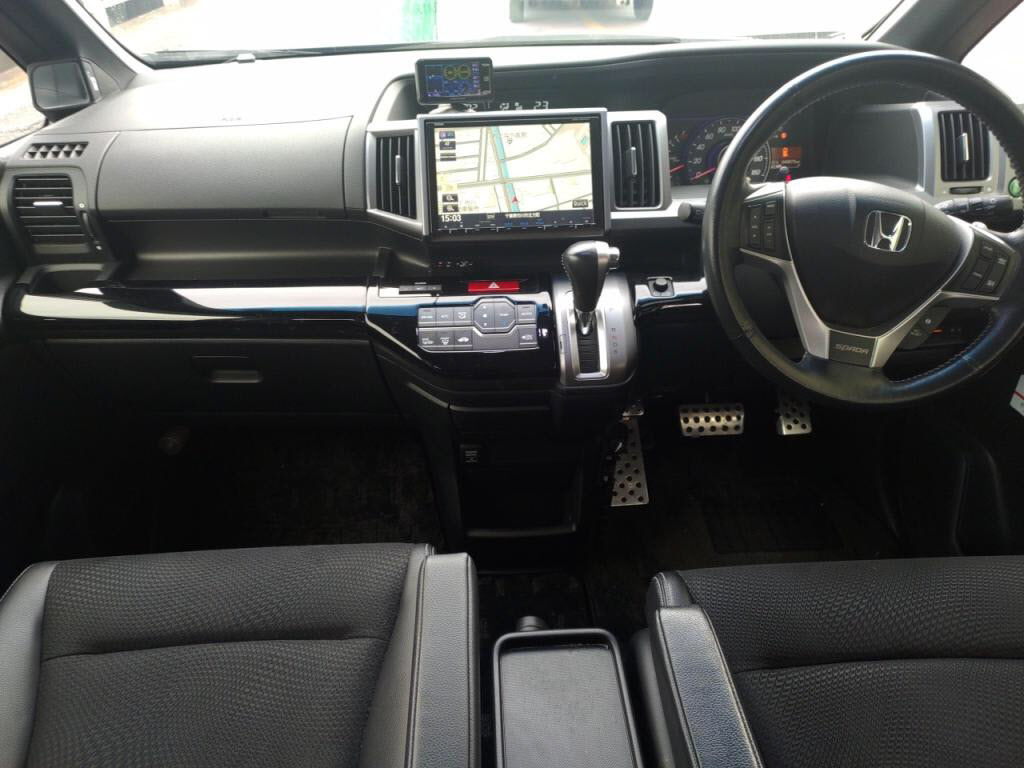 ステップワゴンスパーダスパーダＺクールスピリットの写真 3