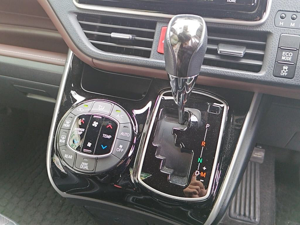 エスクァイアＧｉの写真 17