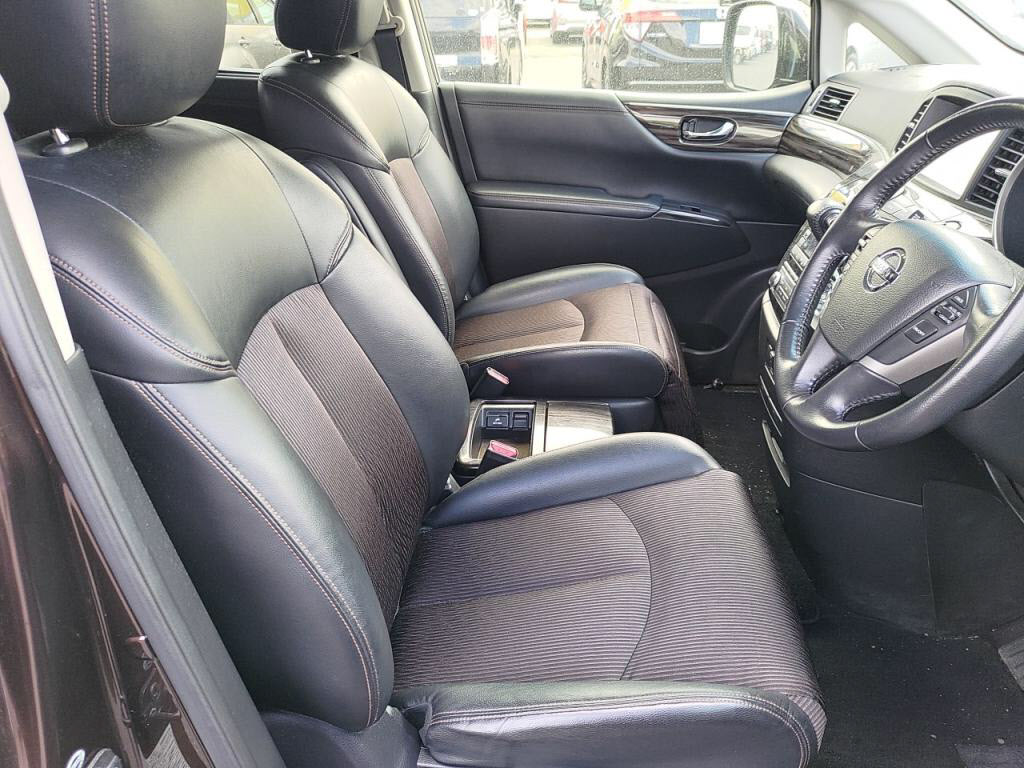 エルグランドハイウェイスターの写真 21