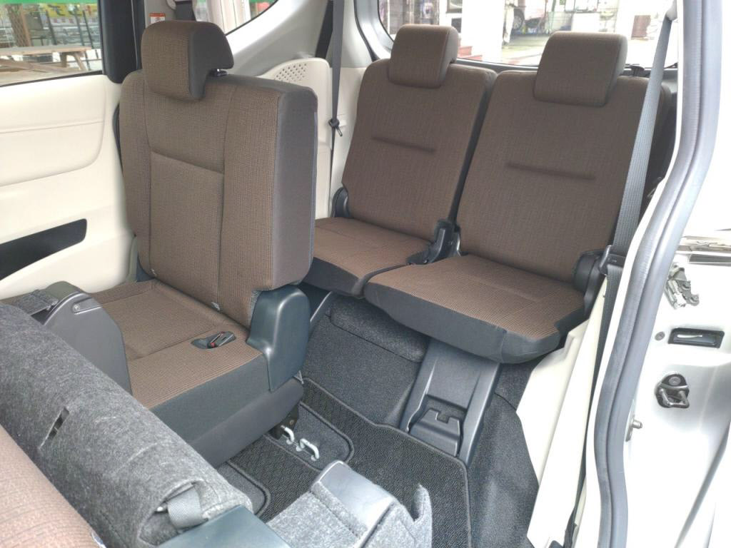 シエンタＧの写真 23