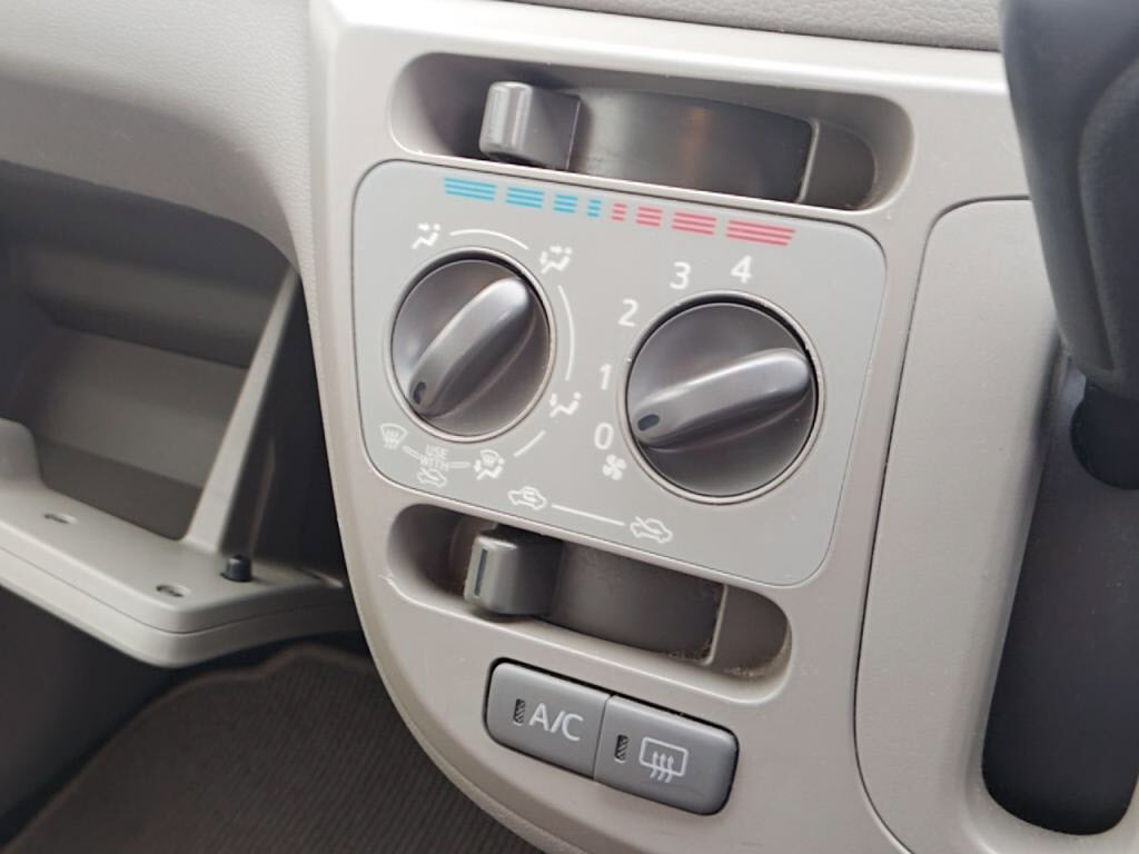 ミライースＬメモリアルエディションの写真 18