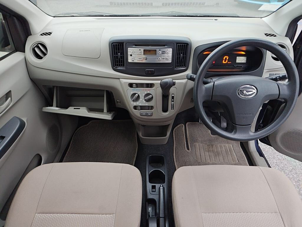 ミライースＬメモリアルエディションの写真 3