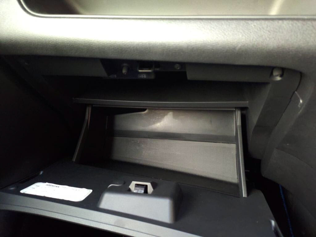 セレナｅパワーｅパワーハイウェイスターＶの写真 18