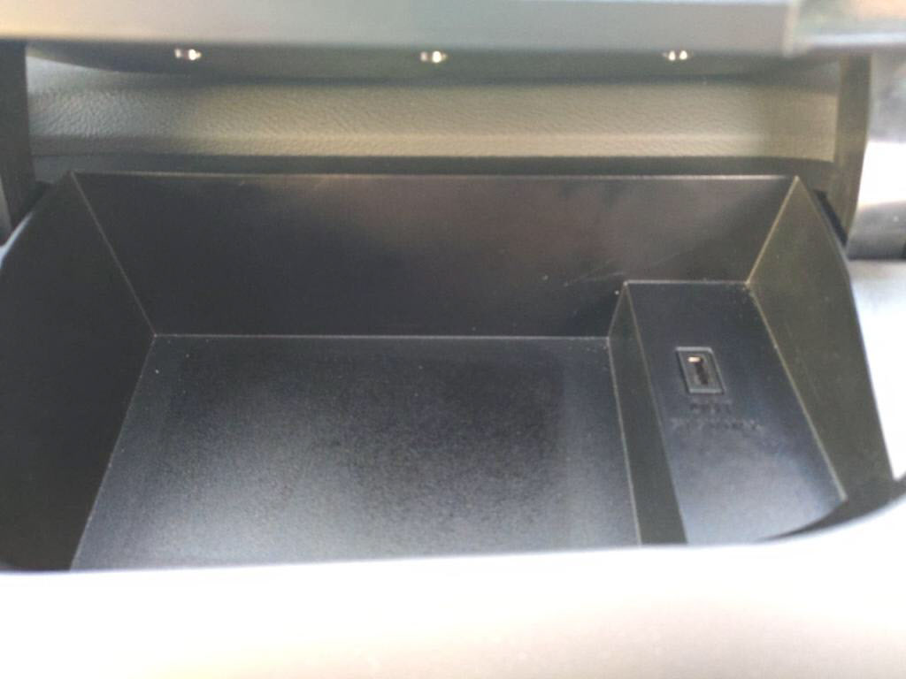 セレナｅパワーｅパワーハイウェイスターＶの写真 19