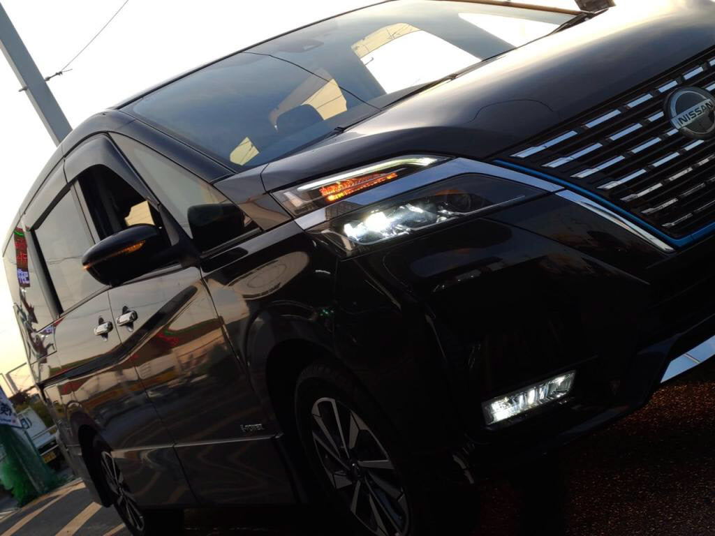 セレナｅパワーｅパワーハイウェイスターＶの写真 9