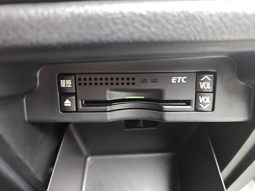 ヴォクシーＺ＿Ｇｓの写真 14