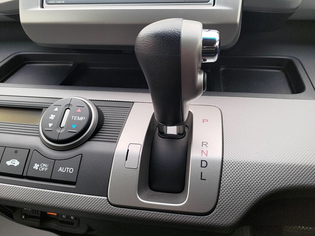 フリードハイブリッドハイブリッドジャストセレクションの写真 15