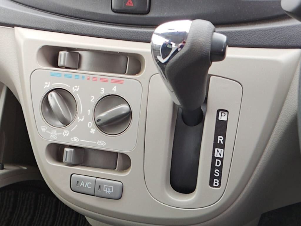 ミライースＸの写真 16