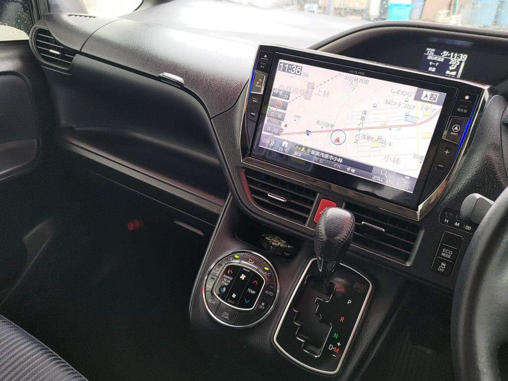 ヴォクシーＺＳキラメキの写真 10