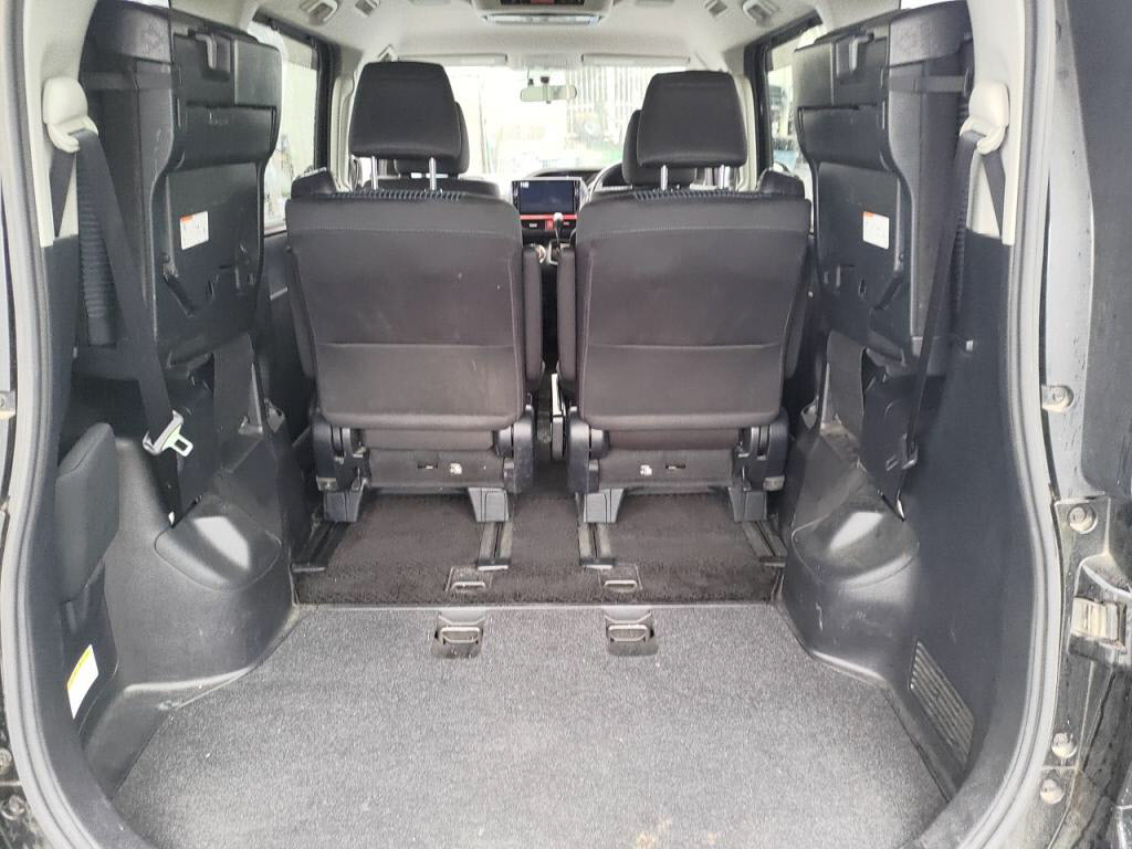 ヴォクシーＺＳキラメキの写真 23