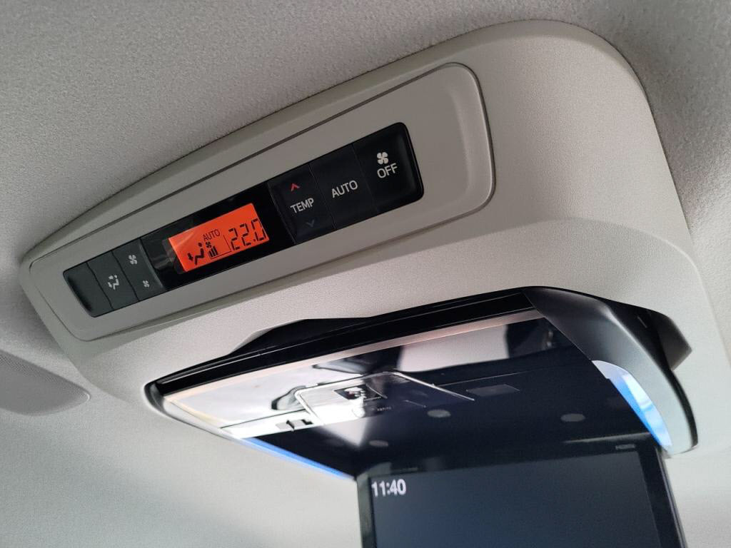 ヴォクシーＺＳキラメキの写真 25