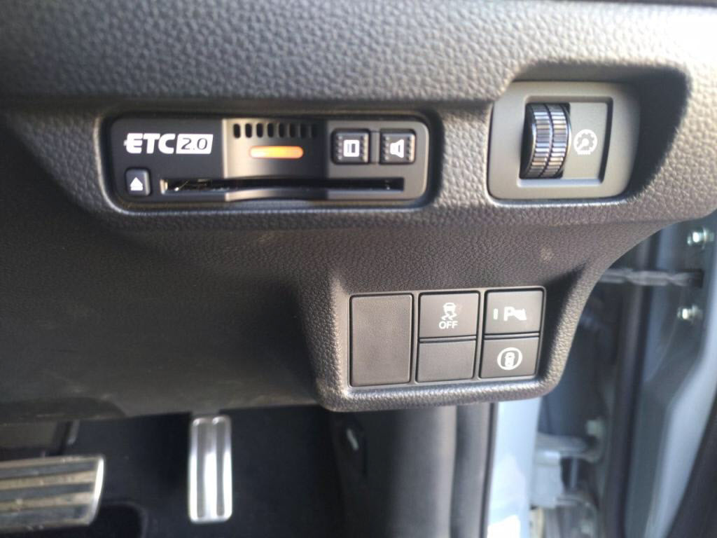 シビック５ＨＢハイブリッドｅＨＥＶの写真 18