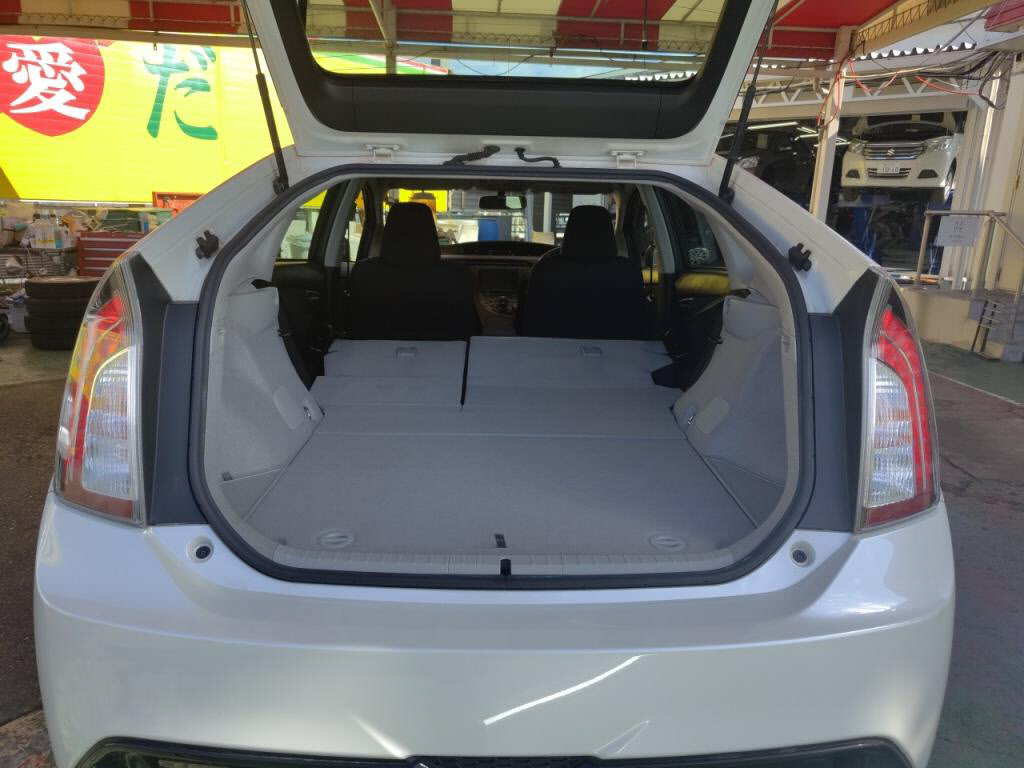 プリウスSツーリングセレクションGsの写真 24
