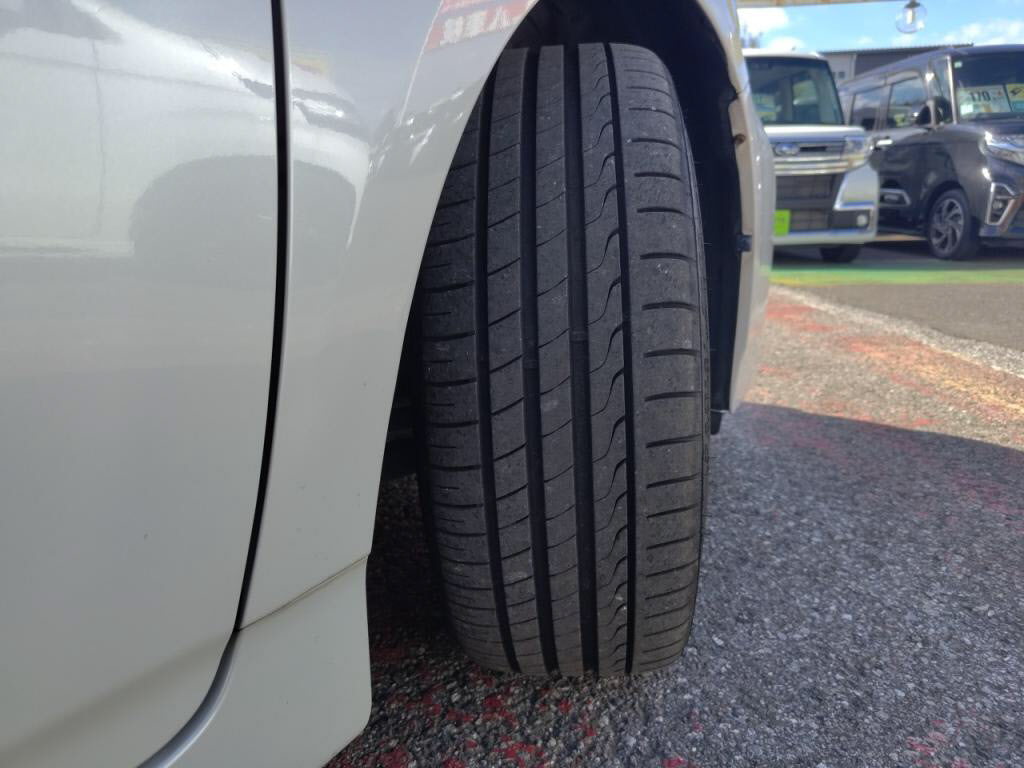 プリウスSツーリングセレクションGsの写真 28