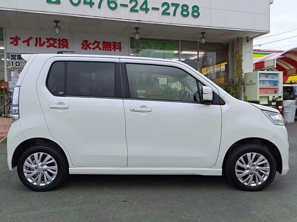 ワゴンＲスティングレーＸの写真 11