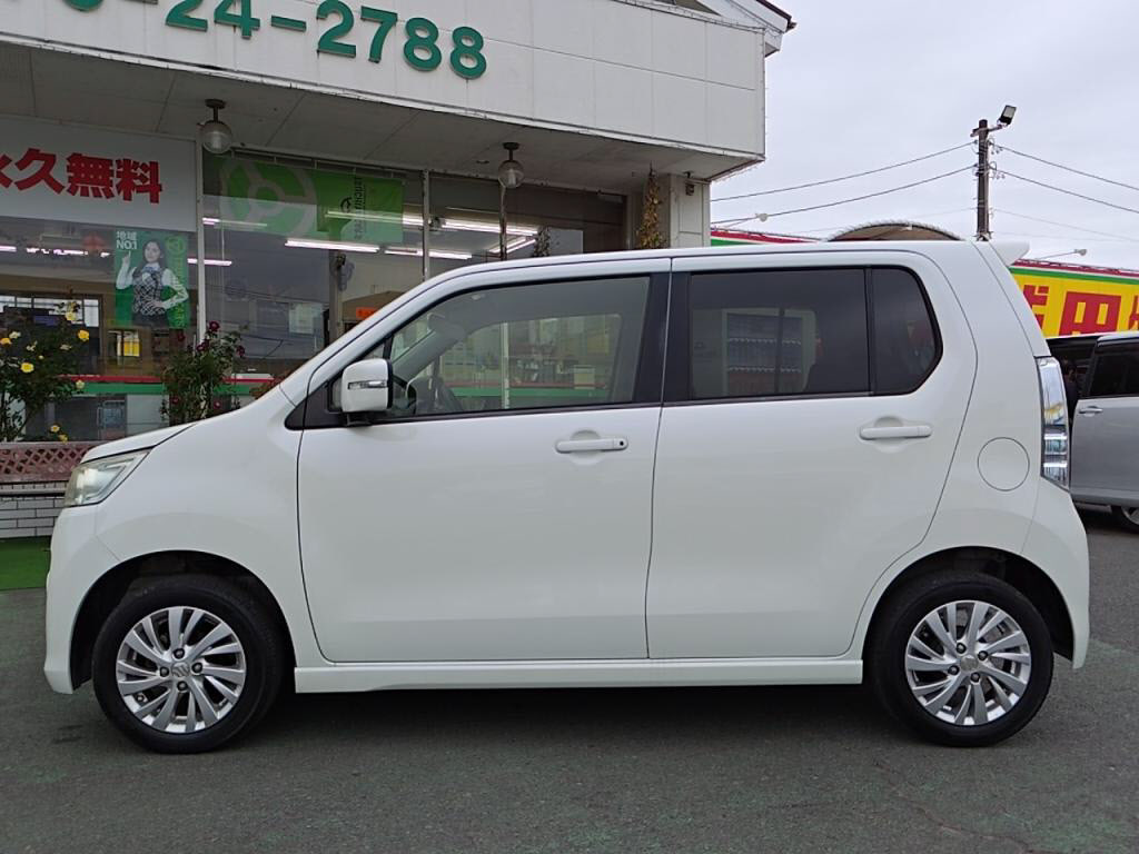 ワゴンＲスティングレーＸの写真 12