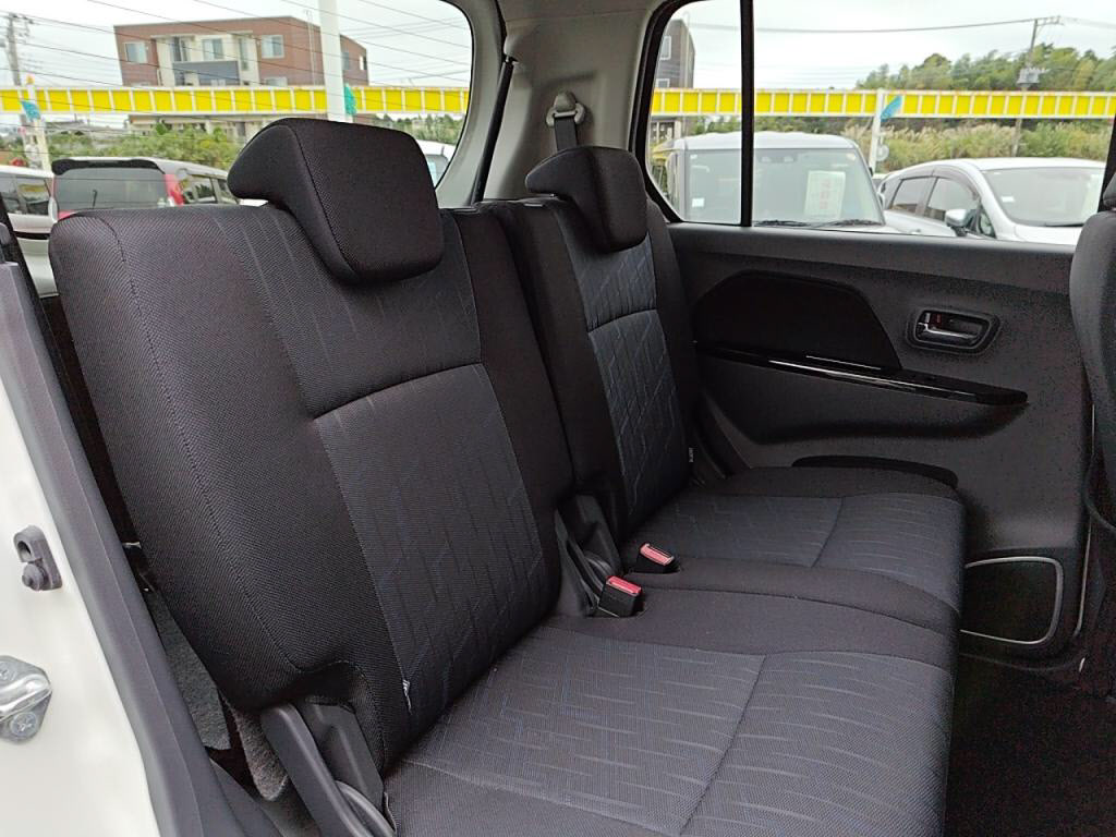 ワゴンＲスティングレーＸの写真 22