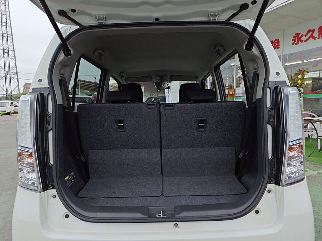 ワゴンＲスティングレーＸの写真 25