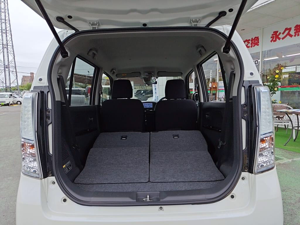 ワゴンＲスティングレーＸの写真 27