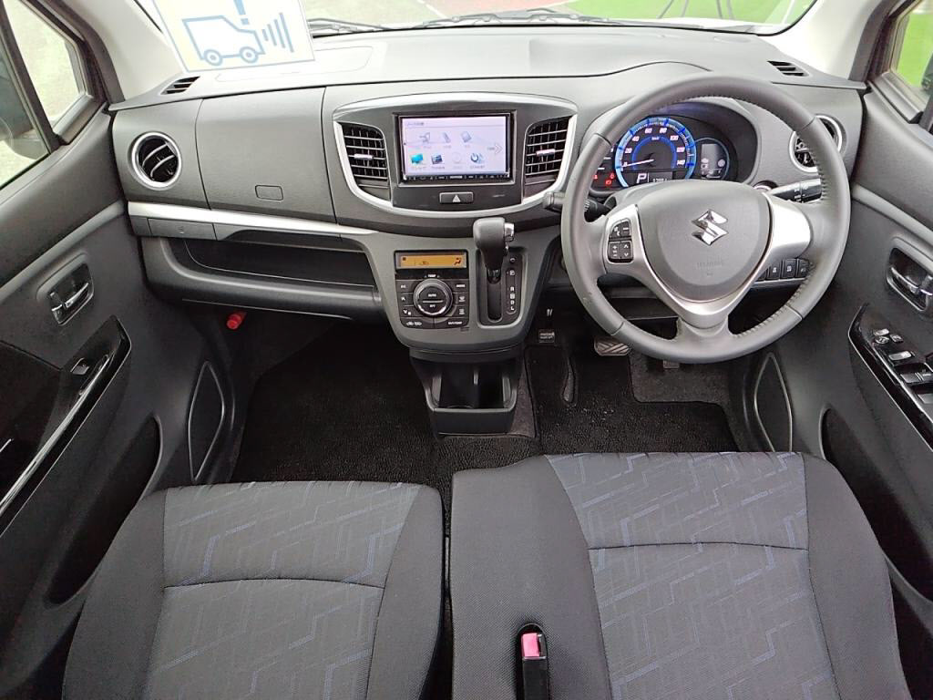 ワゴンＲスティングレーＸの写真 3