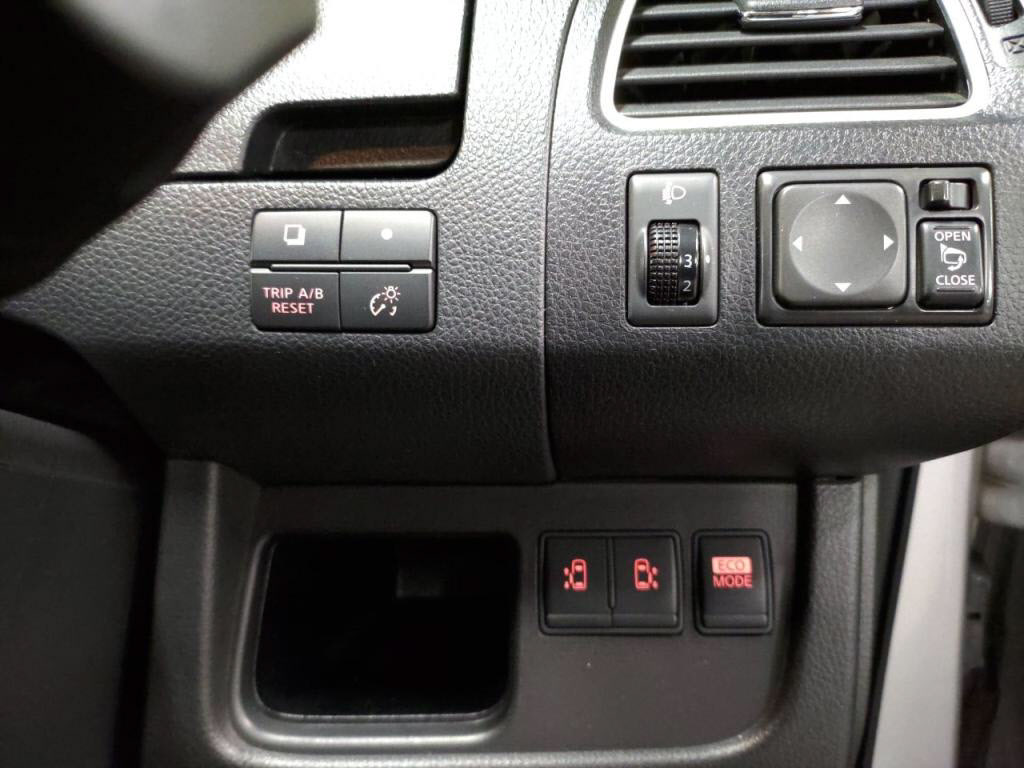 セレナハイウェイスターVセレクションの写真 14