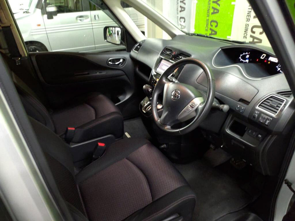 セレナハイウェイスターVセレクションの写真 3