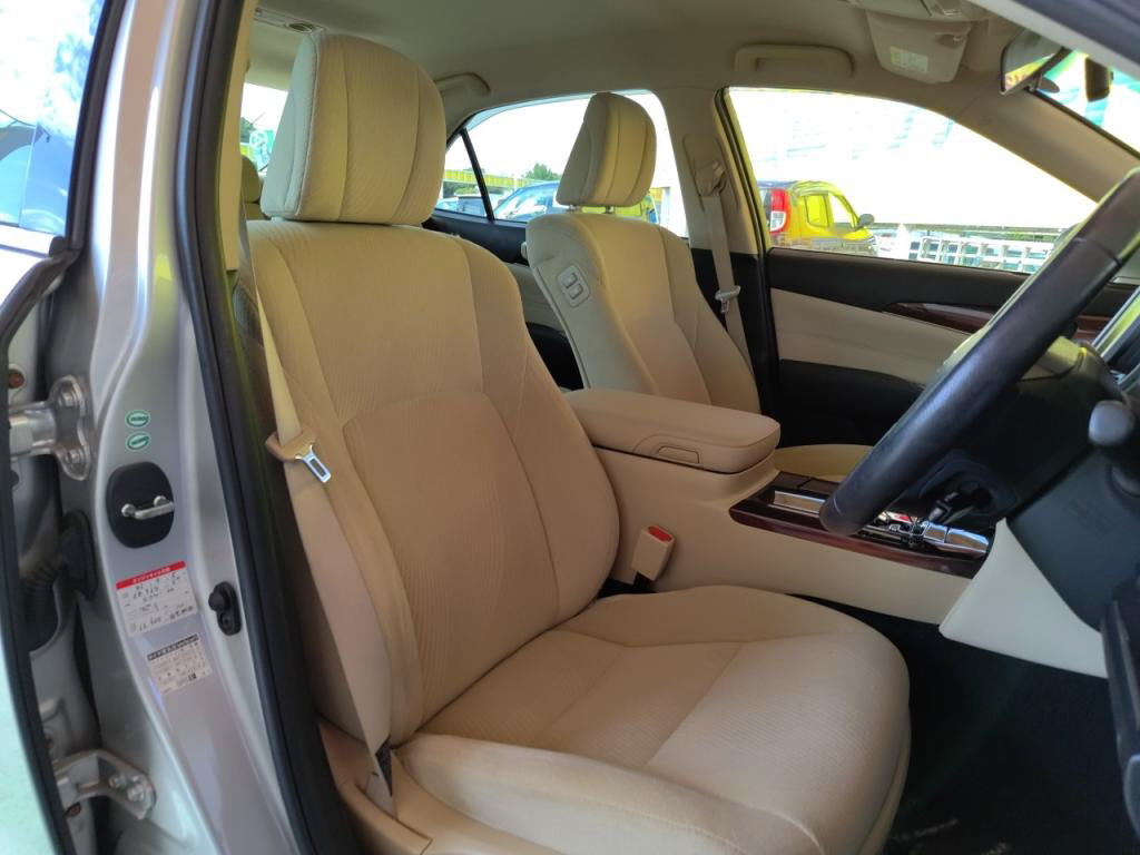 クラウンハイブリッドハイブリッドロイヤルサルーンの写真 13