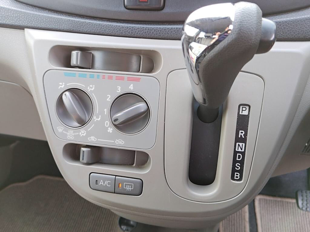 ミライースＸメモリアルエディションの写真 14