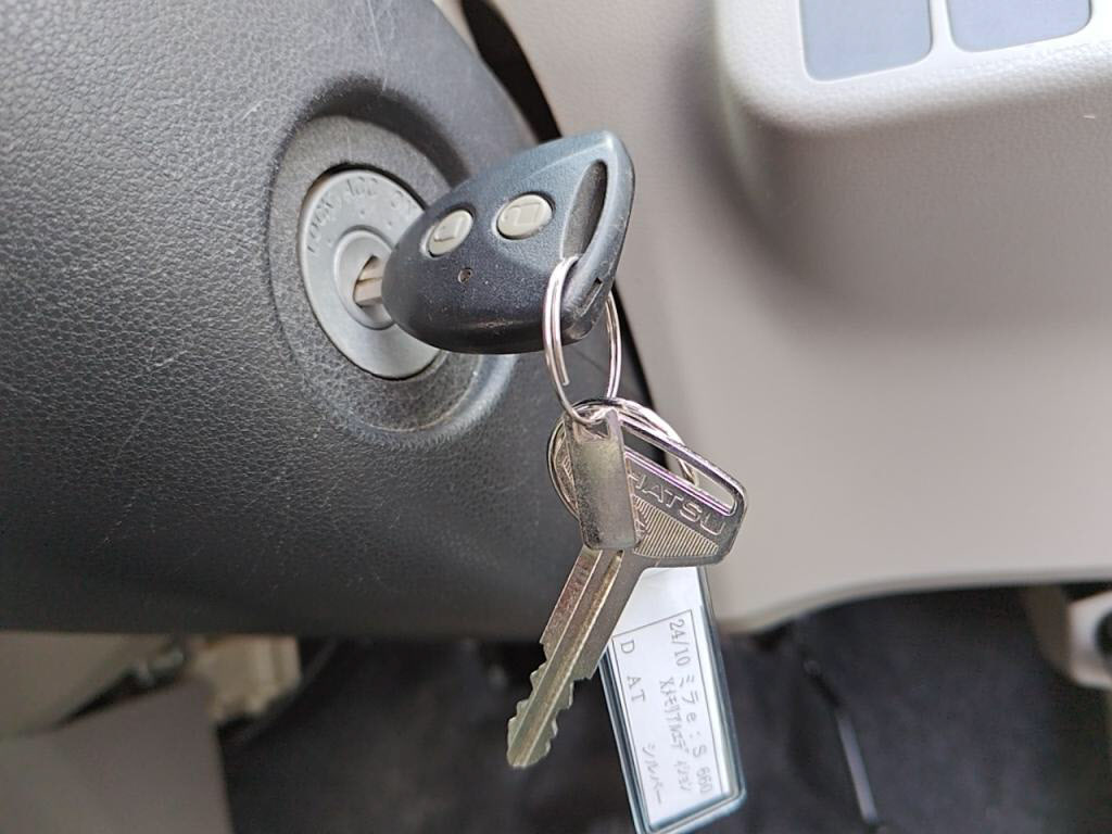 ミライースＸメモリアルエディションの写真 18