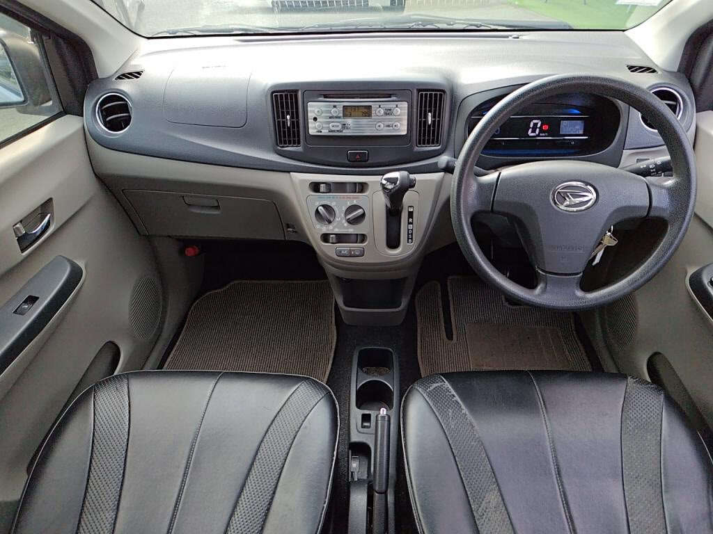 ミライースＸメモリアルエディションの写真 3